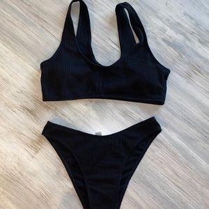 Black ribbed bikini